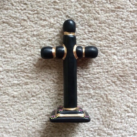 New hand painted wood cross from Chiapas, Mexico. - Picture 5 of 7